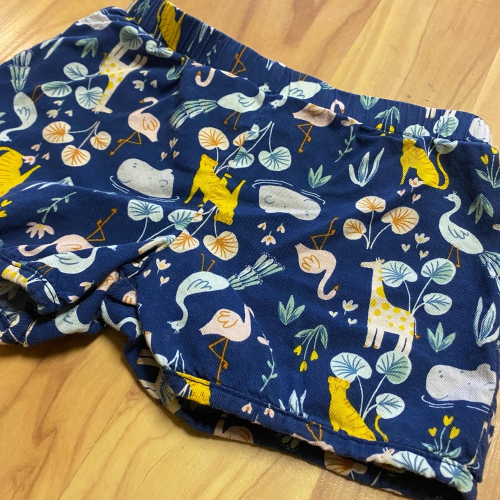 Girls Carter’s Navy Blue Safari Print Shorts 3T - Picture 2 of 6